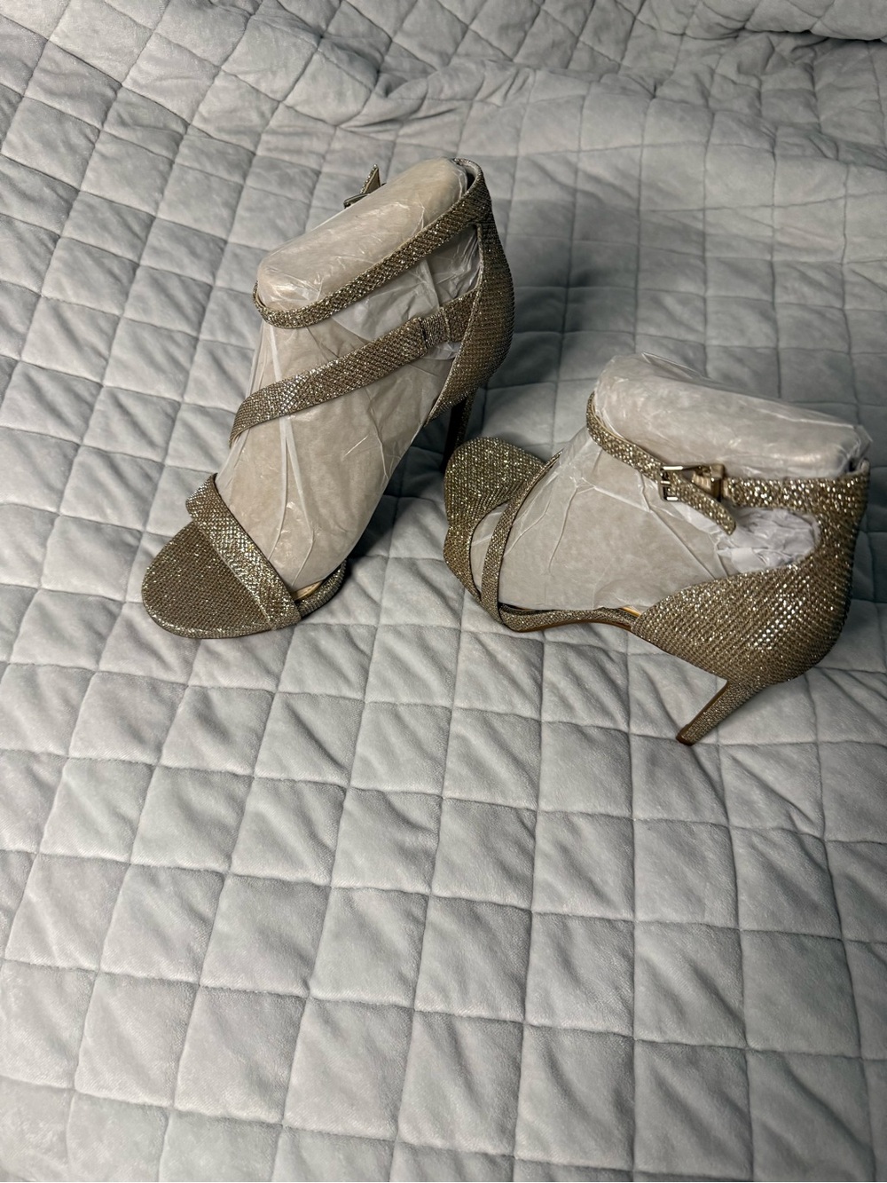 Jessica Simpson Gold Glitter Strappy Ankle Heels